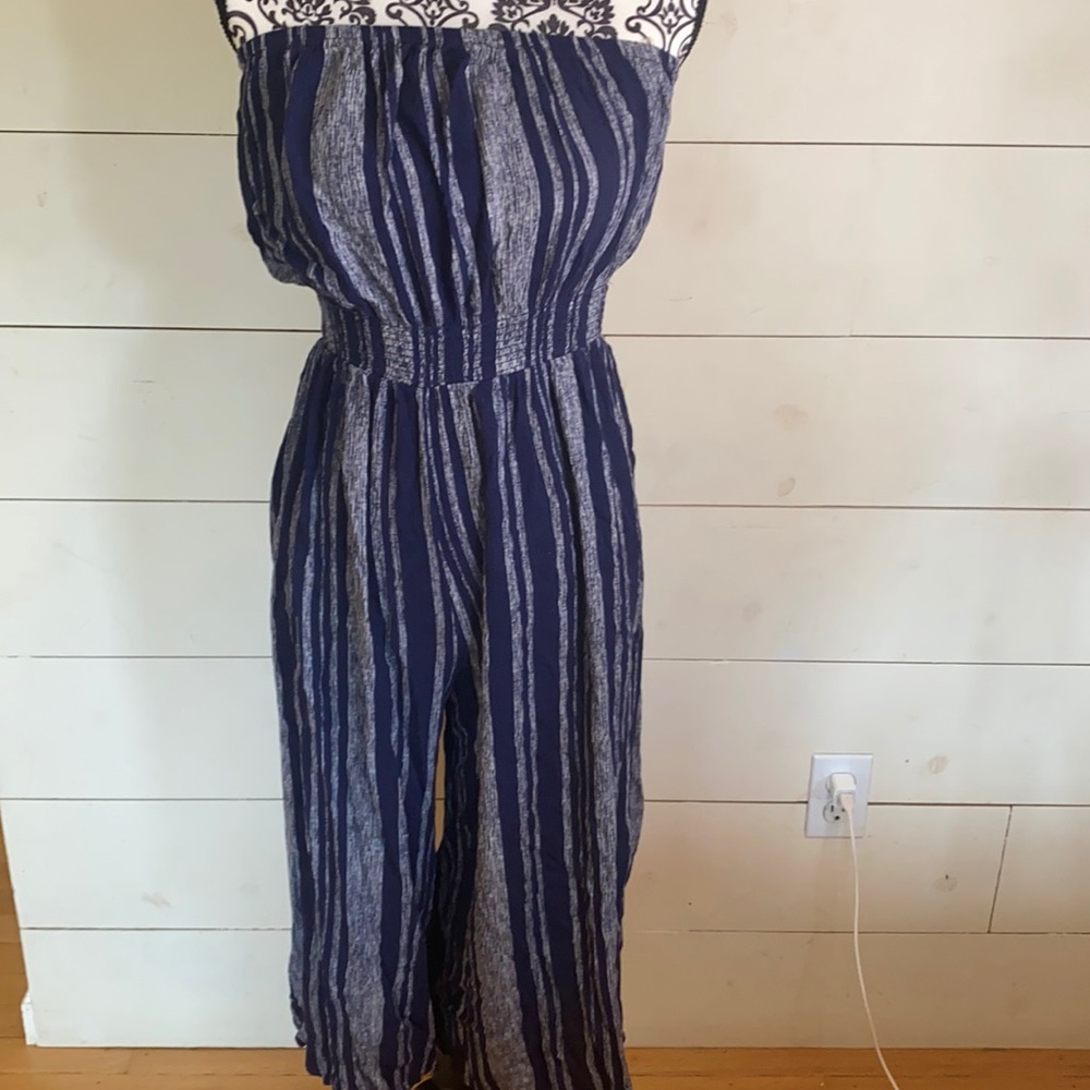 Kids large but runs big. It is a romper.